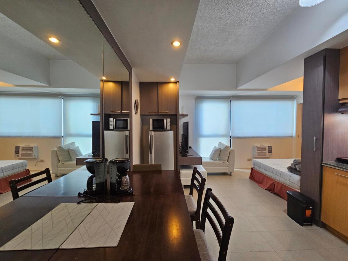 Spacious Studios 曼达卢永 外观 照片